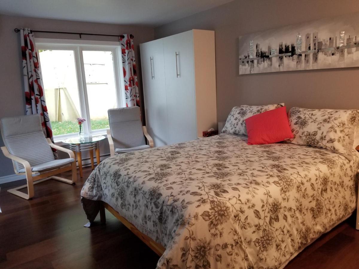 Dans Les Bras De Memphre Bed & Breakfast Magog Exterior foto