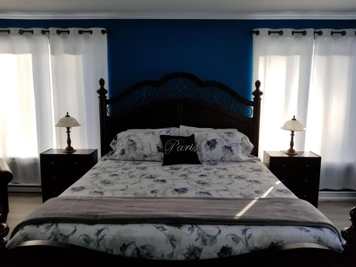 Dans Les Bras De Memphre Bed & Breakfast Magog Exterior foto